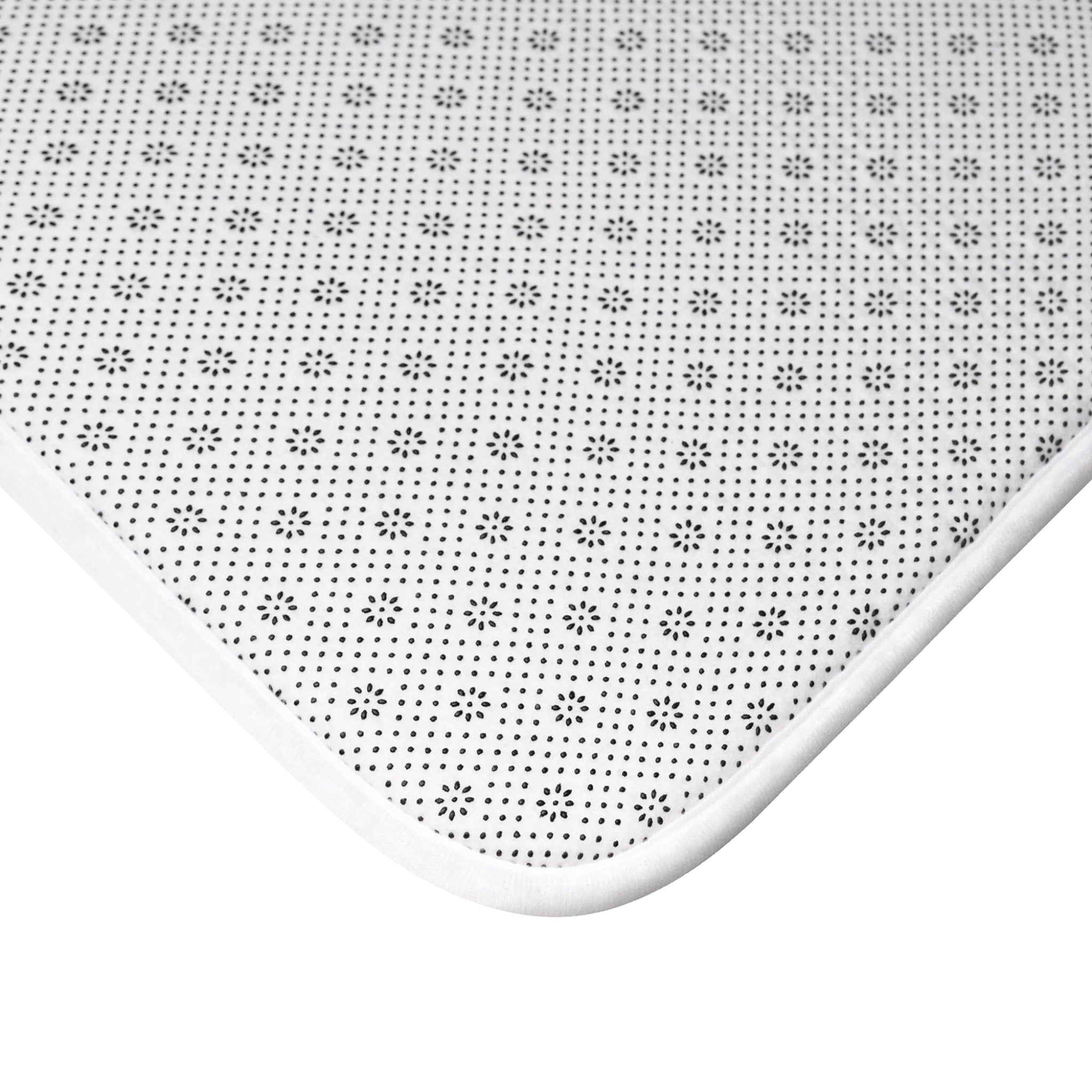 Boho Floral Bath Mat — Vintage Moroccan-Inspired Decorative Rug for Bathroom