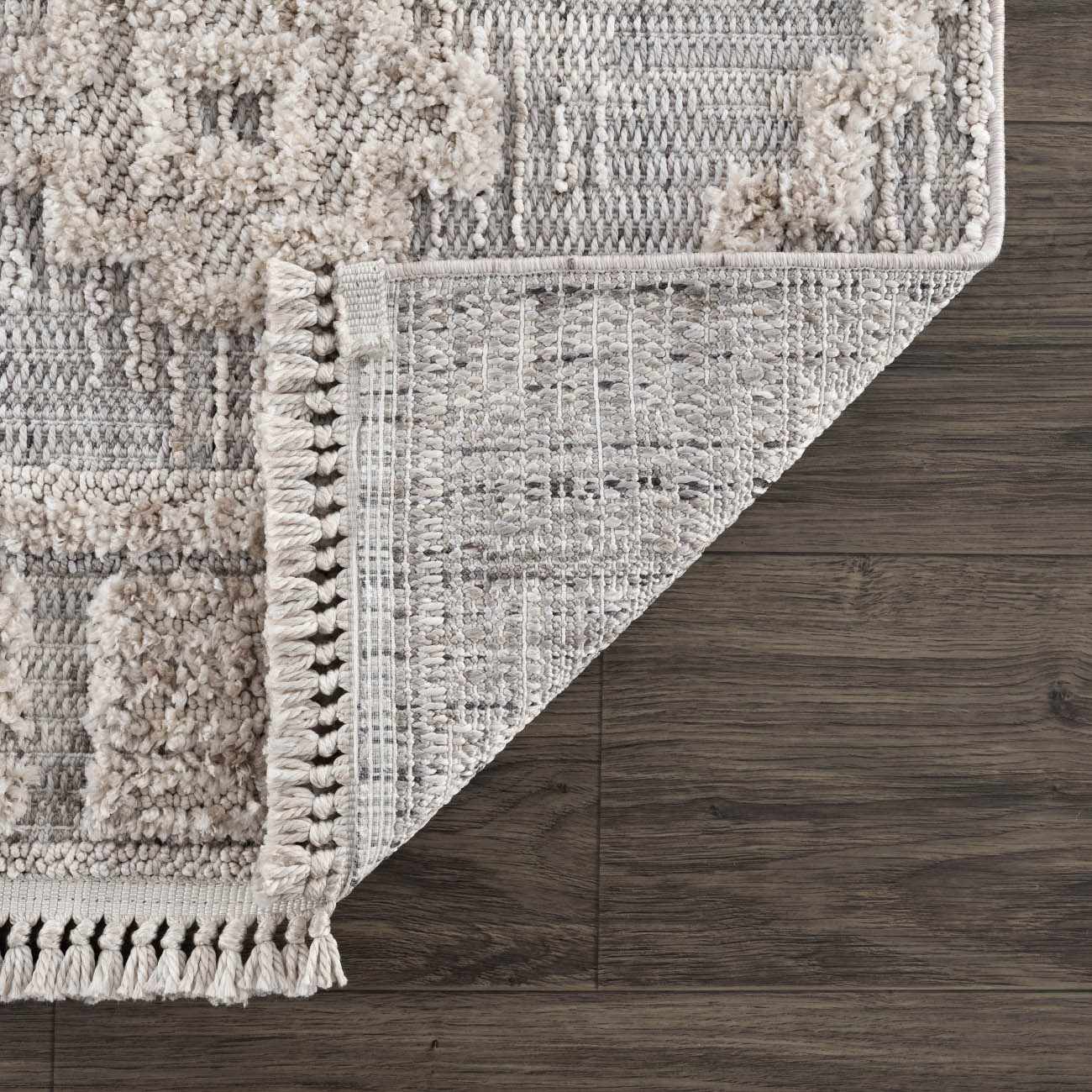 Ampusungan Area Rug